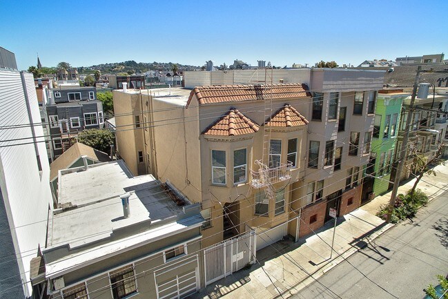 Building Photo - 141-143 Lexington St