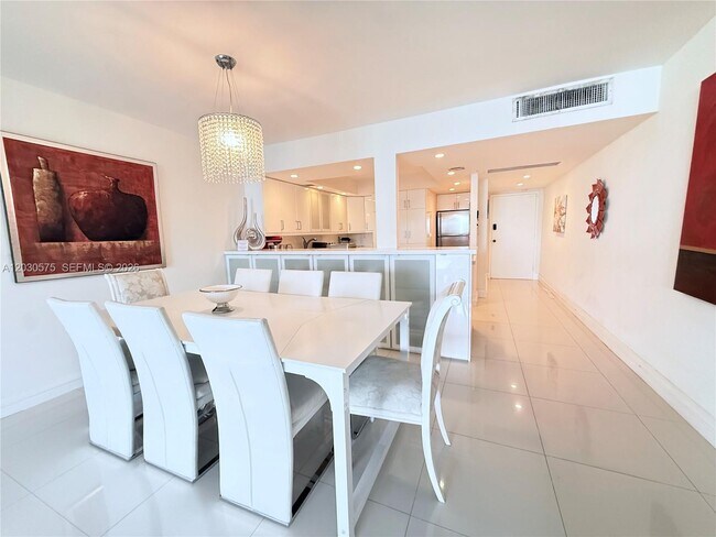 Foto del edificio - 3140 S Ocean Dr