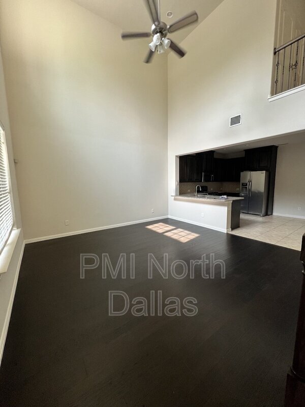 Foto del edificio - 532 S Greenville Ave