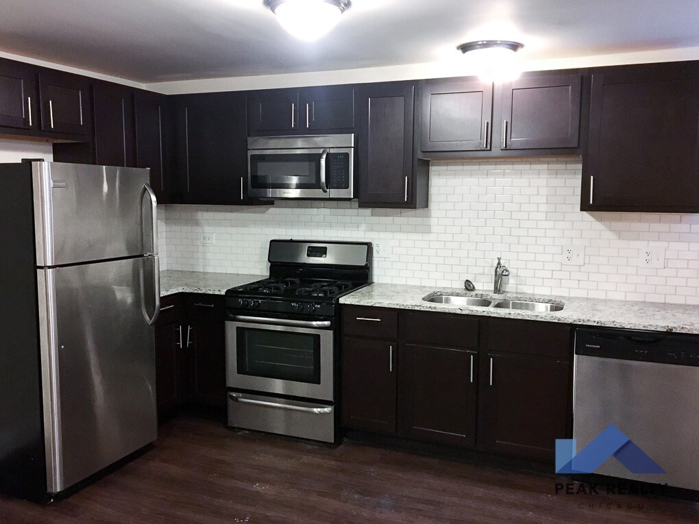 Primary Photo - 1168 E 54th Pl