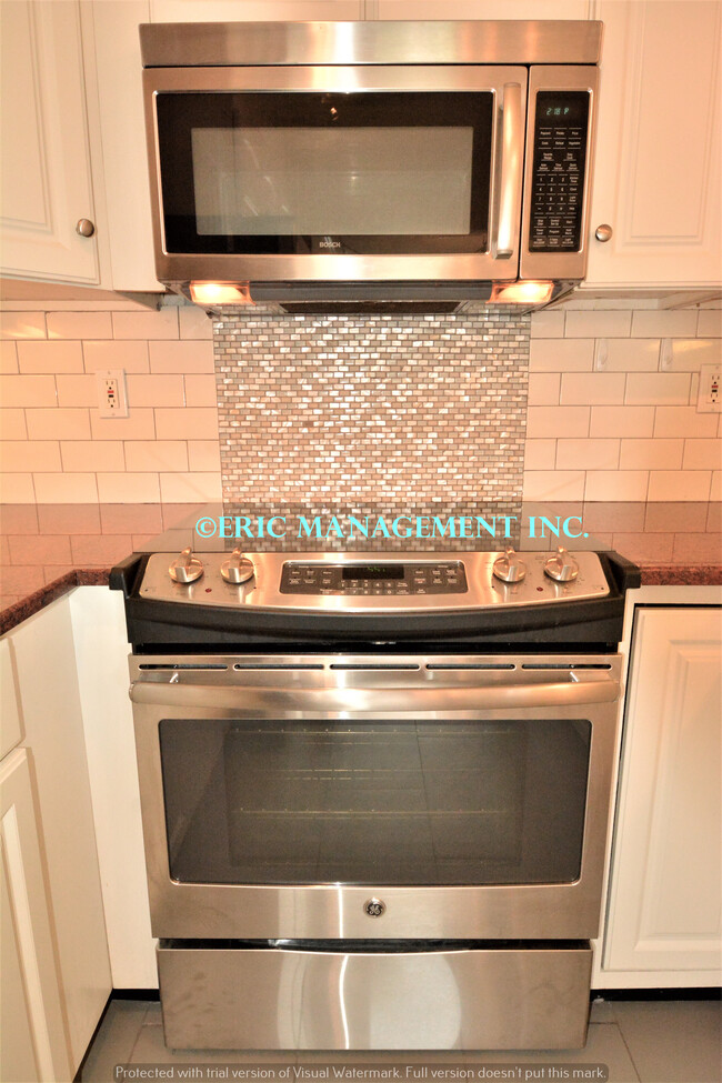 Stainless Appliances - 41 Park St