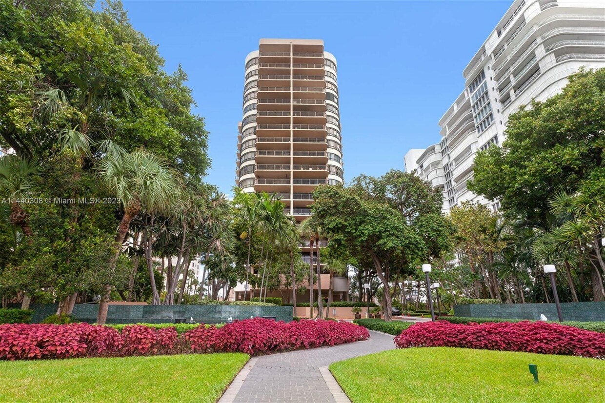 10175 Collins Ave Unit 206, Bal Harbour, FL 33154 Condo for Rent in