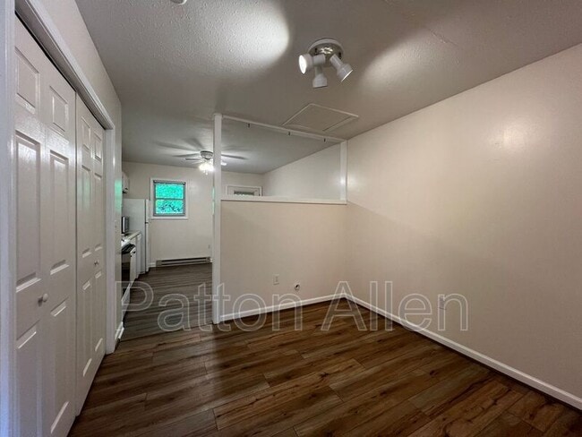 Building Photo - 183 Citadel Dr