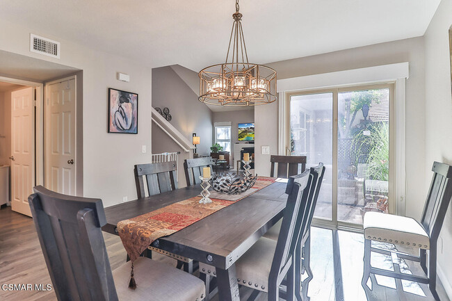 Building Photo - 342 Via Colinas