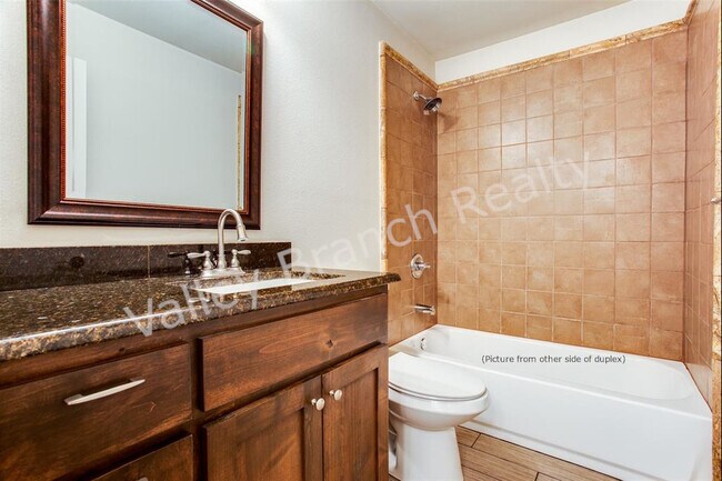 Bathroom - 3256 Karen St