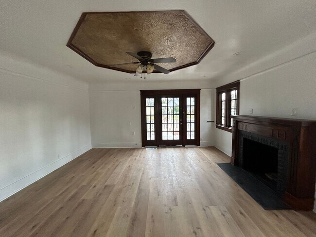 Foto del edificio - 201 Melrose St