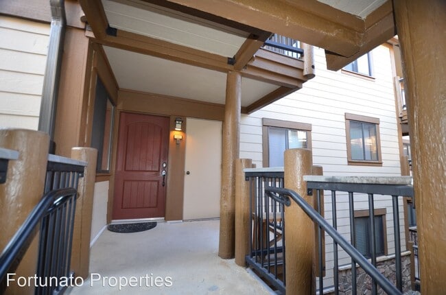 Building Photo - 2 br, 2 bath House - 201C Park Place 325 4...