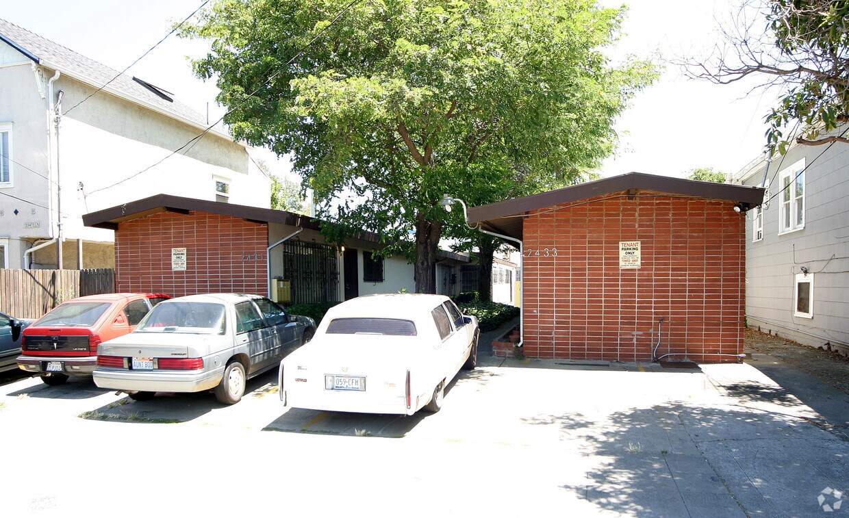 Foto del edificio - 2431 7th St