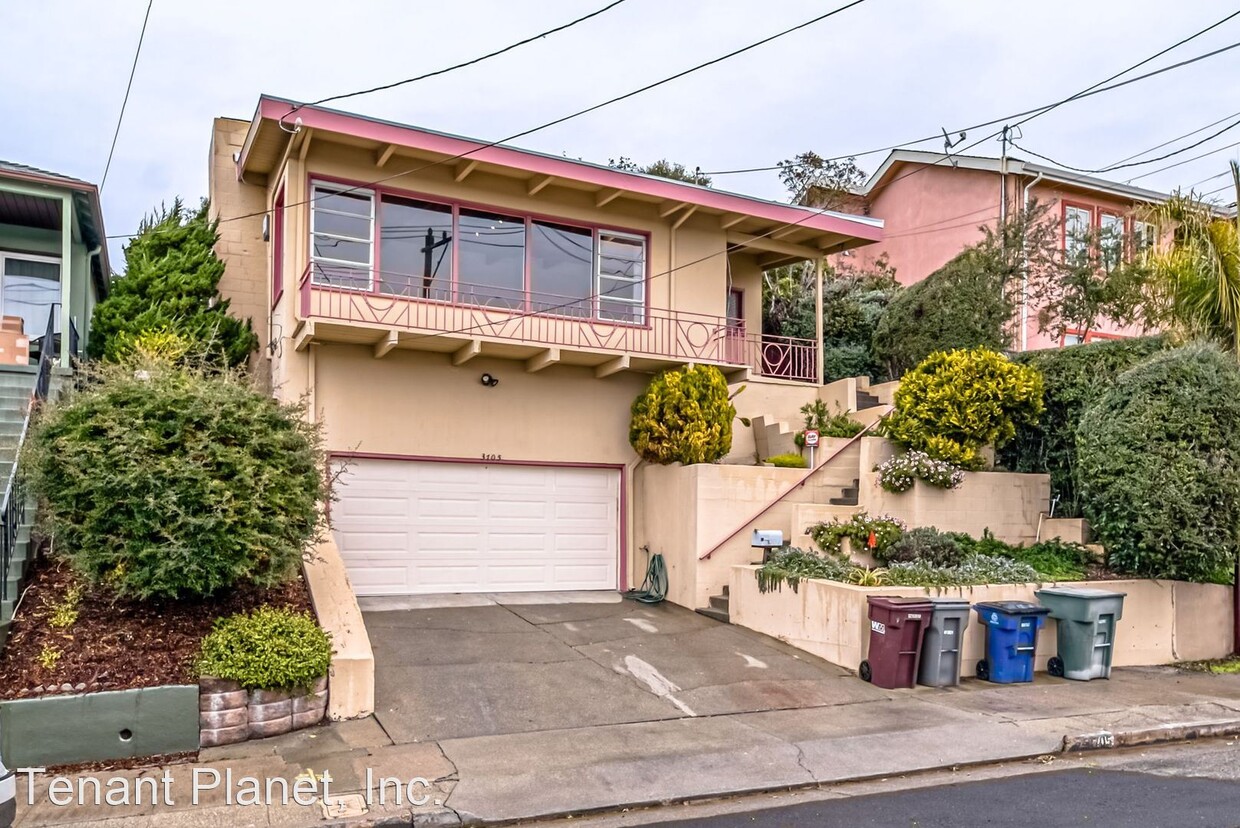 Foto principal - 3 br, 2 bath House - 3705 Delmont Ave