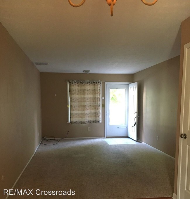 Foto del edificio - 3 br, 1.5 bath House - 13856 Oak Brook
