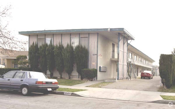 Primary Photo - 1244 S Spruce St