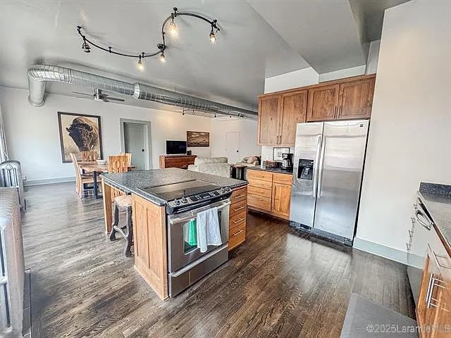 Building Photo - 206 S 2nd St