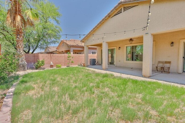 Building Photo - 9156 S Whispering Pine Dr