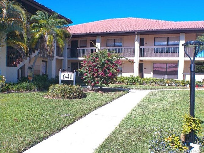 Foto del edificio - 641 SW South River Dr