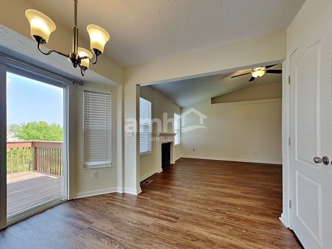 Building Photo - 10351 Chambersburg Dr