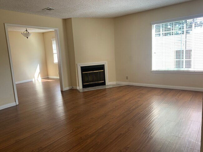 Living room - 668 W Naomi Ave