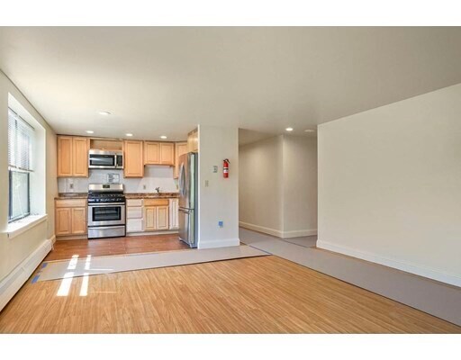 Primary Photo - 26 Rutland St