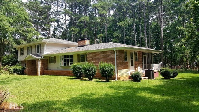 Building Photo - 1084 Elrod Ferry Rd