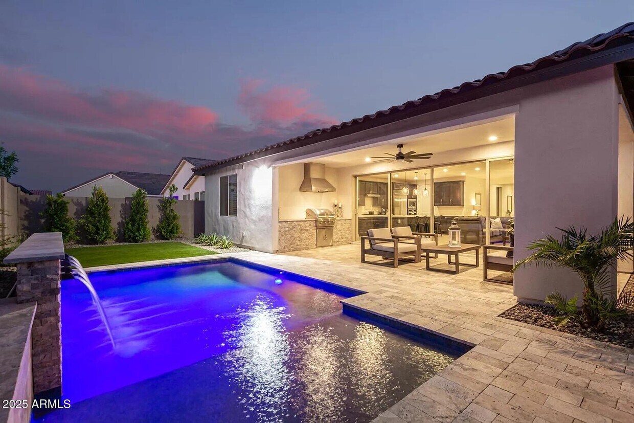 Foto principal - 17168 W Rocklin St