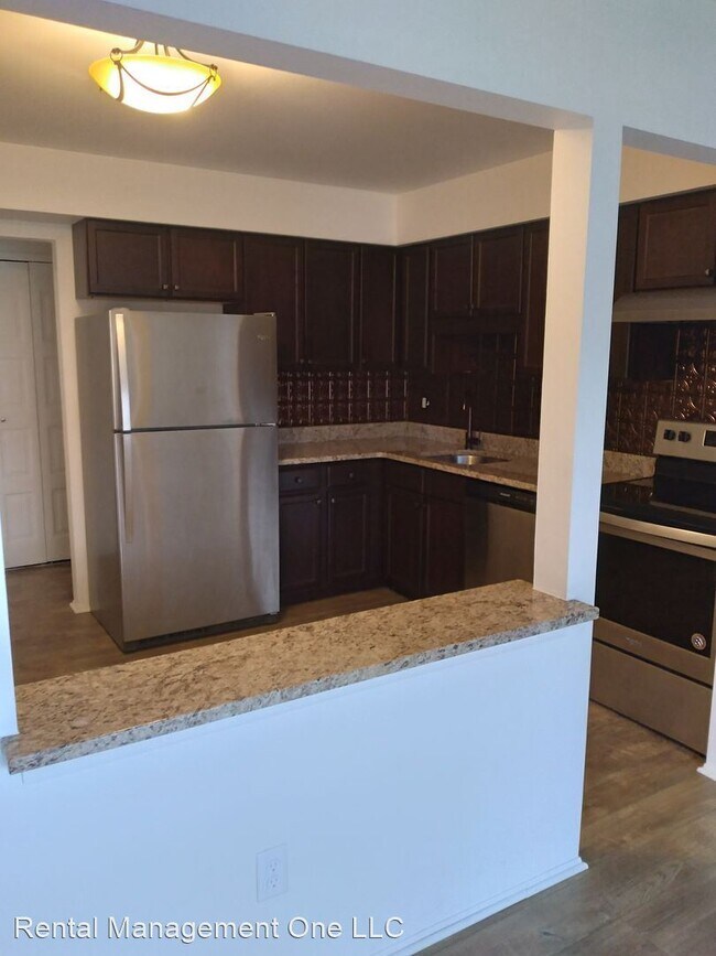 Building Photo - 2 br, 2 bath House - 1036 Woodbridge St.