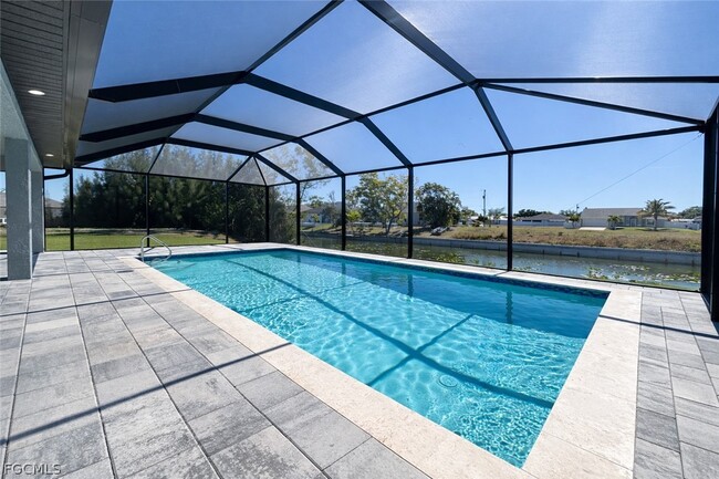 Building Photo - 224 SE 13th Terrace