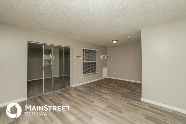 Foto del edificio - 14206 Village Terrace Dr