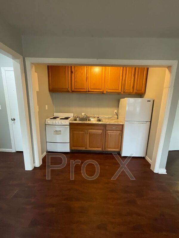 Foto del edificio - 126 E 13th St