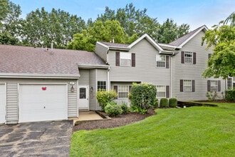 Building Photo - 27 N Victoria Ln