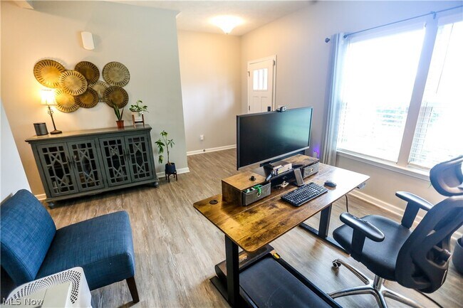Foto del edificio - 9387 Nash Ln