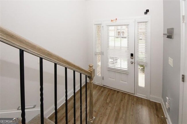 Building Photo - 10162 Benton Woods Dr