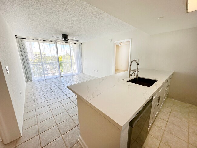 Building Photo - 3655 Seaside Dr