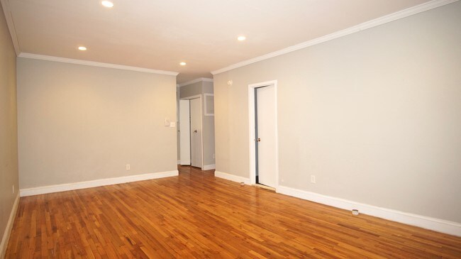 Building Photo - 211 W 146th St