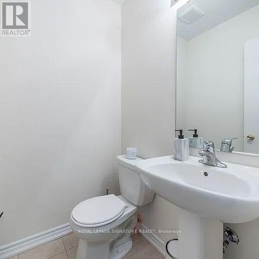 Building Photo - 31 Shiff Cres