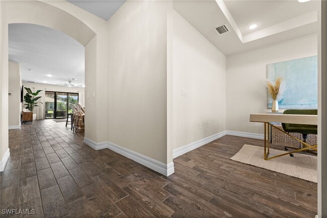 Building Photo - 14750 Laguna Dr