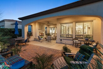 Building Photo - 70 E Kennedia Dr