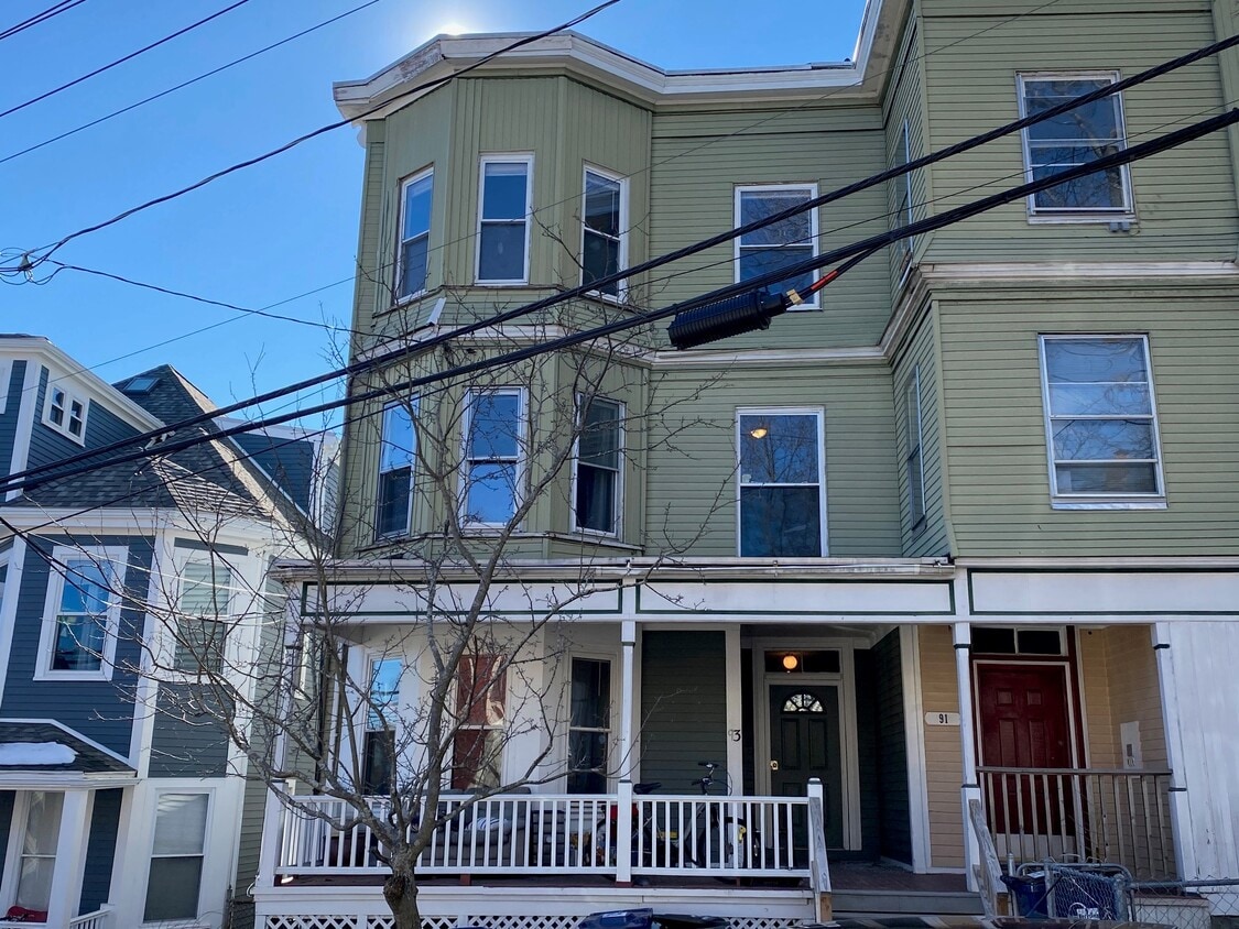 Primary Photo - 93 Sheridan St