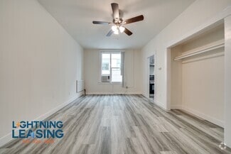 Building Photo - 343 S Alvarado St