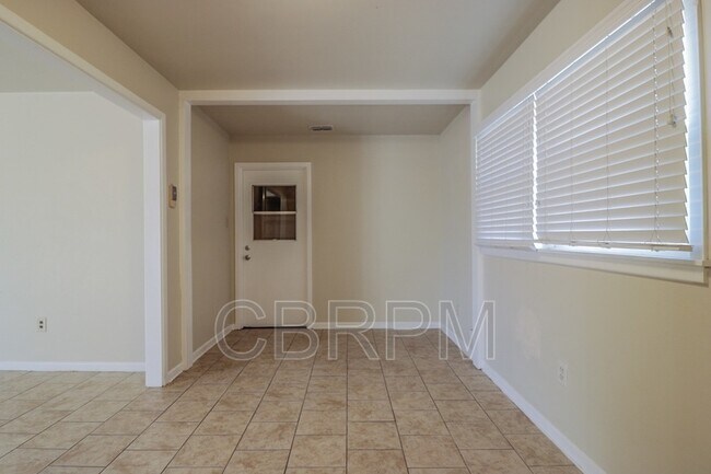 Building Photo - 3008 57th St