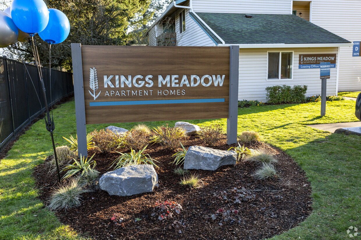 Kings Meadow Apartments 2079 SW 257th Ave Troutdale, OR Apartments