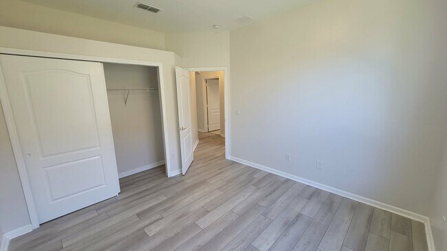 Foto del edificio - 15317 Markham Dr