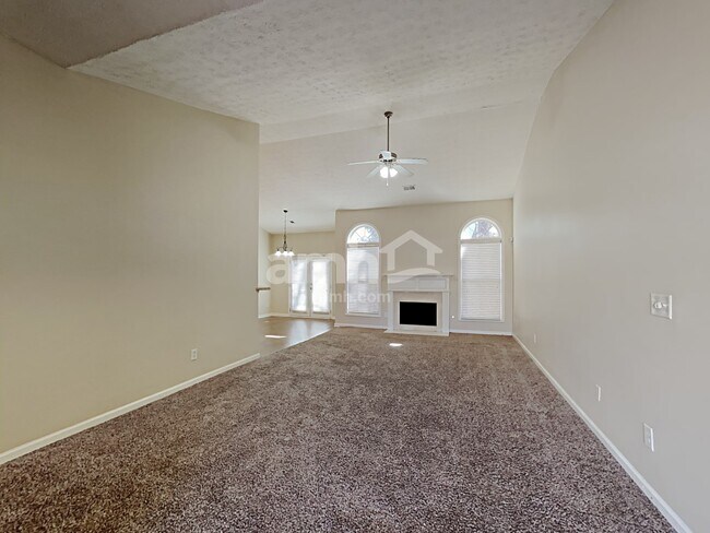 Building Photo - 800 Colwell Lane
