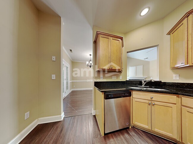 Building Photo - 1268 Beaverton Trl
