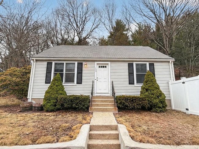 Beautiful House Available in Wakefield MA! - Beautiful House Available in Wakefield MA!