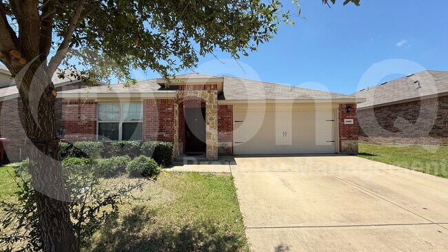 Foto del edificio - 1309 Basswood Ln