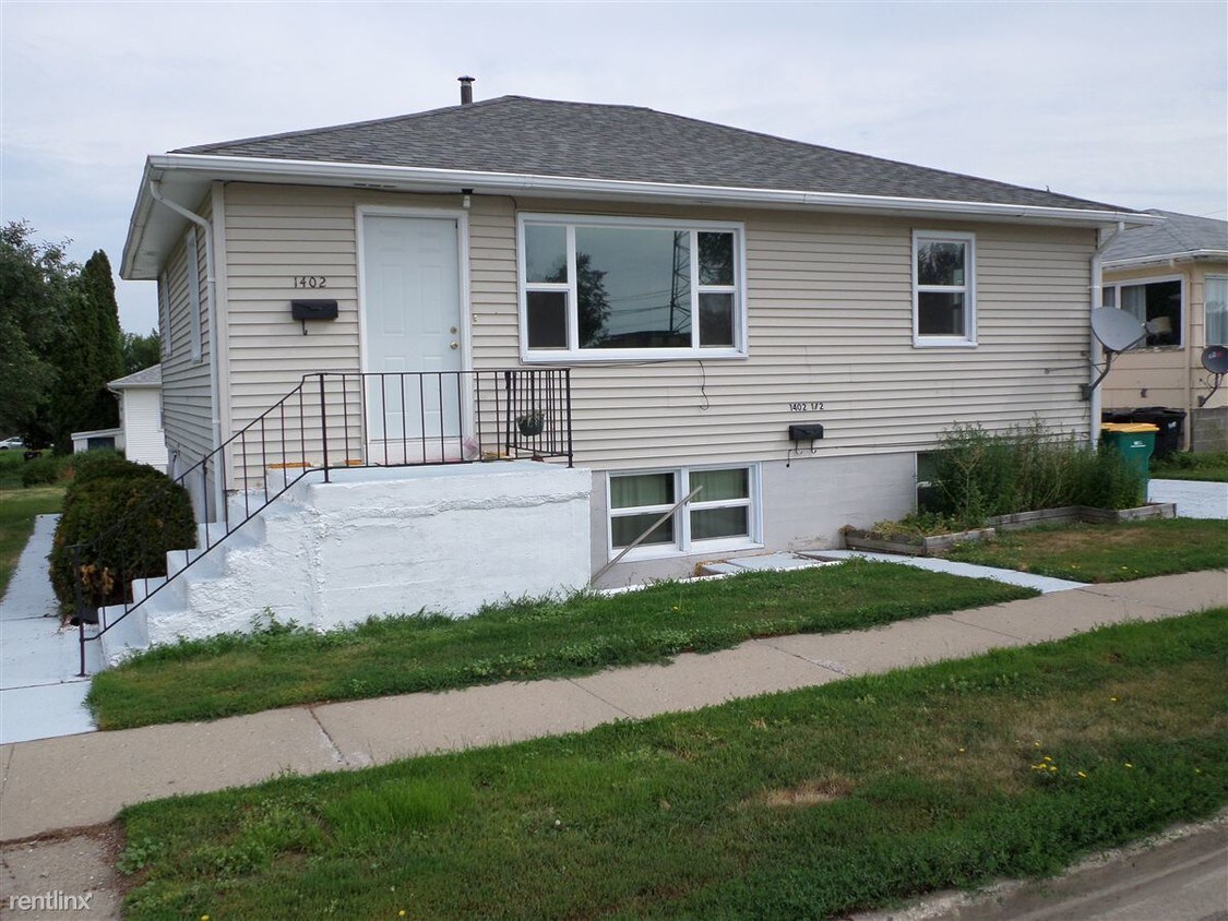 1402 Spaulding Ave, Bismarck, ND 58501 Townhome Rentals in Bismarck