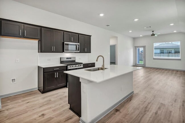 Building Photo - 108 Windsor Blvd