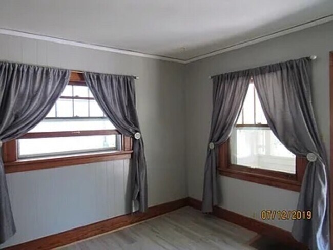 Foto del edificio - 1016 Maplewood