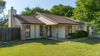 Building Photo - 1610 Fox Trail