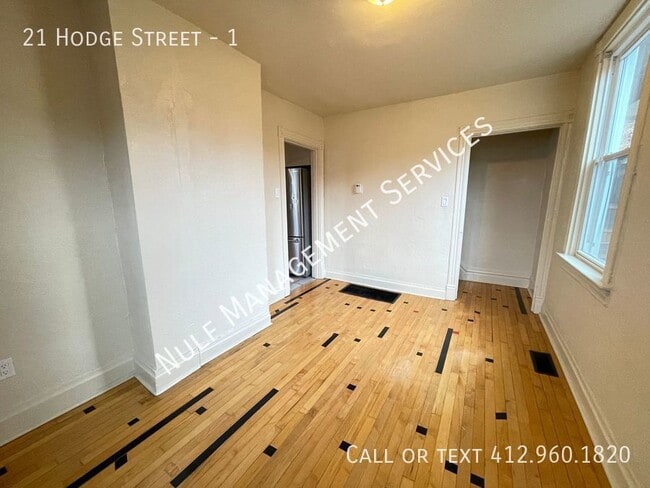 Building Photo - 21 Hodge St