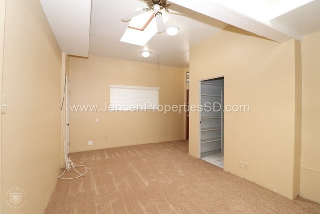 Foto del edificio - 102 Ramona St